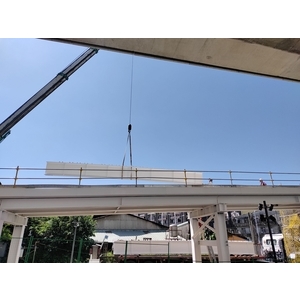 鐵道路廊台3跨越自行車橋工程施工