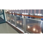 櫸木+不銹鋼管玻璃欄杆 - 紫福金屬建材有限公司