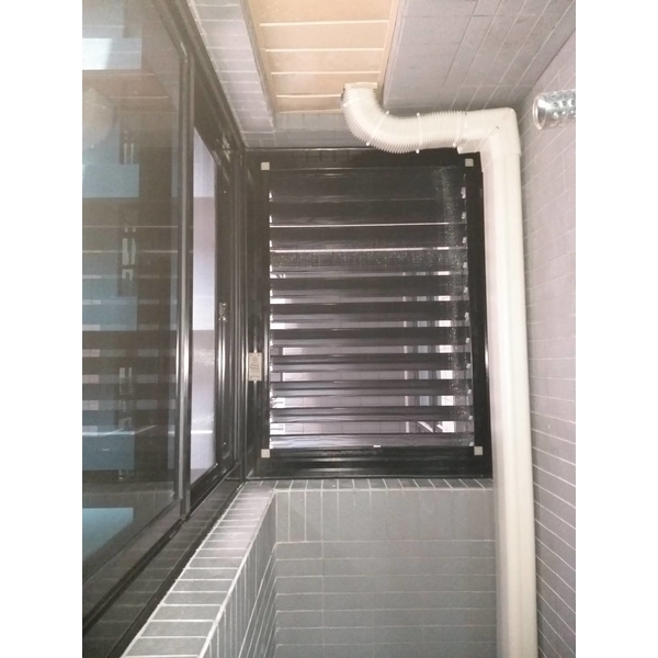陽台加裝氣密窗加活動百葉窗,正全鋁門窗行