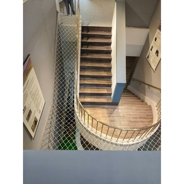 樓梯安全防護網