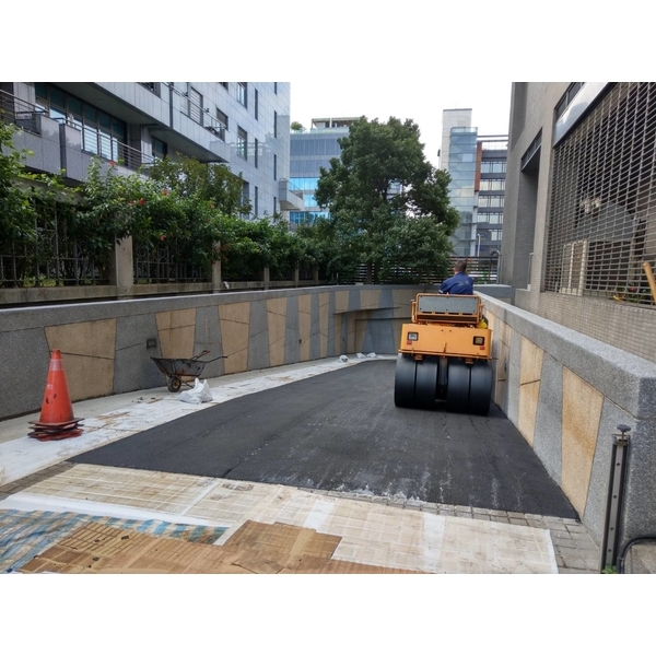 道路瀝青舖設工程-鈺川工程行