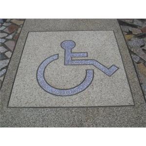 殘障標示抿石