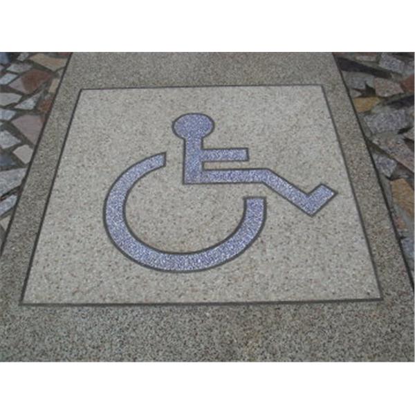 殘障標示抿石