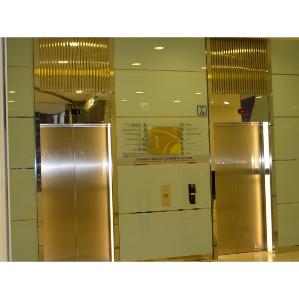 電梯門框鍍鈦