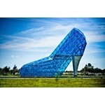 嘉義布袋藍色玻璃高跟鞋教堂-美國首諾Saflex Vanceva 多彩膠合玻璃建 - 欣昭實業股份有限公司