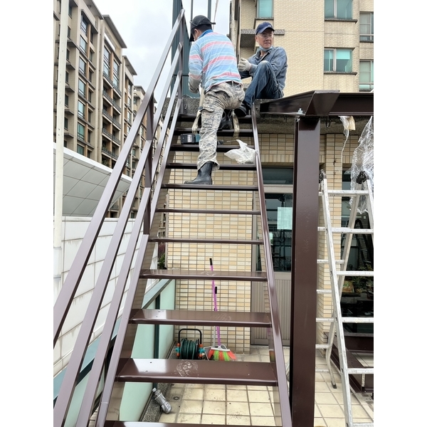 爬梯採光罩-原慶企業社