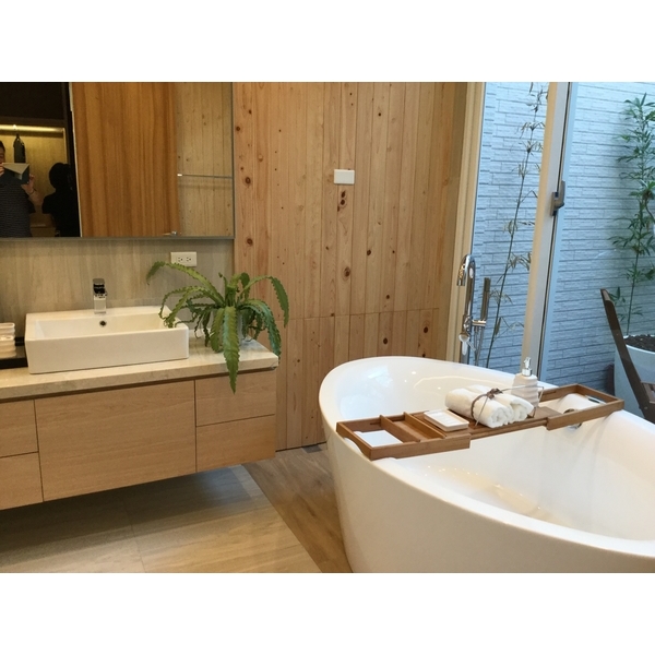 檜木-浴室