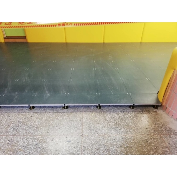 幼稚園隔音地板工程