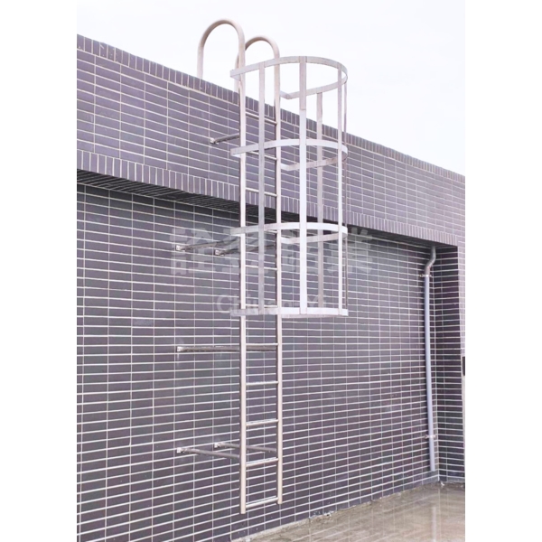 不銹鋼護籠爬梯/爬梯管制小門