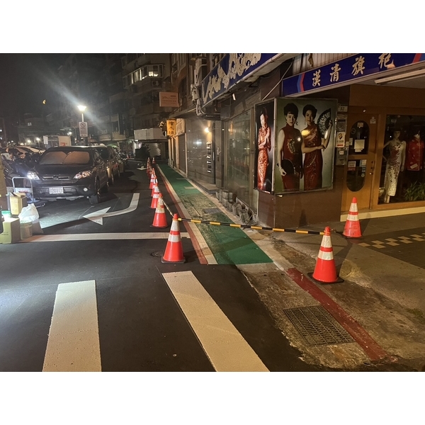 人行道－冷塑型彩色止滑道路塗料-鈺晟科技有限公司