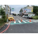 斑馬線－冷塑型彩色止滑道路塗料 - 鈺晟科技有限公司