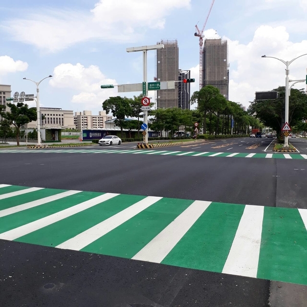 斑馬線－冷塑型彩色止滑道路塗料-鈺晟科技有限公司