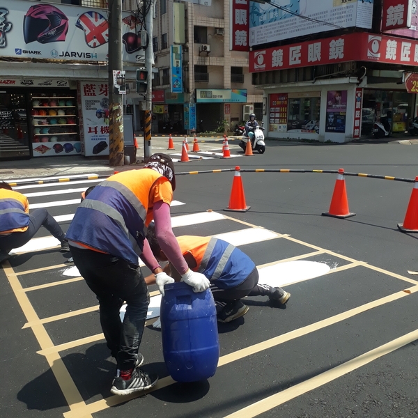 斑馬線－冷塑型彩色止滑道路塗料