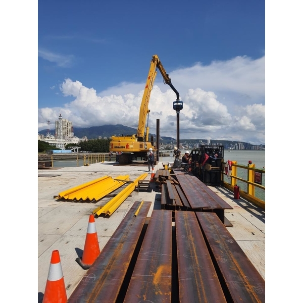 淡江大橋-鋼板樁圍堰、安全支撐、施工構台、施工便橋