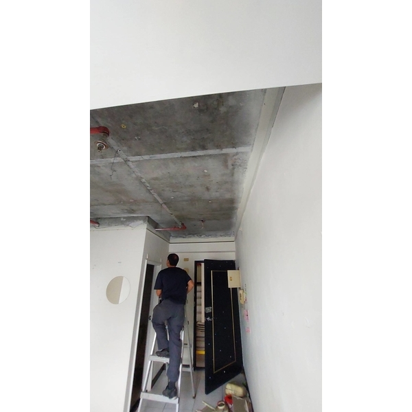 室內輕鋼架天花板拆除清運工程