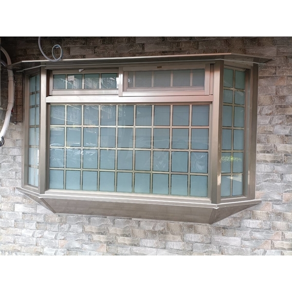 格子凸窗,秦揚鋼鋁工程有限公司