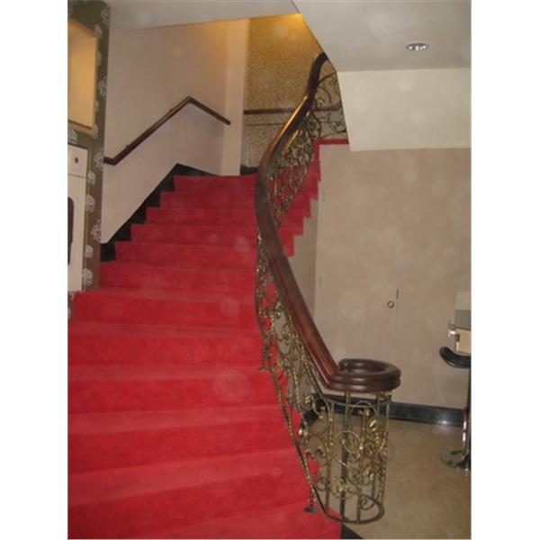 飯店樓梯扶手