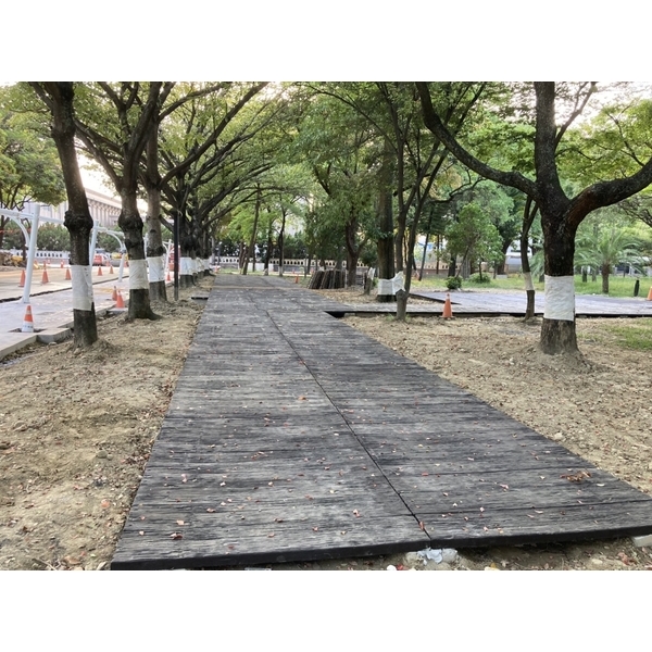 仿枕木步道平台-利澤建材工業有限公司