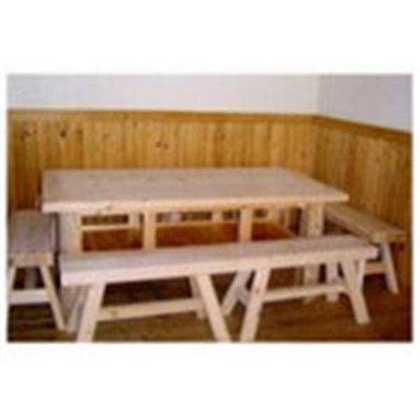 木製桌椅