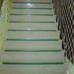 樓梯防撞止滑條 - 同育展業有限公司