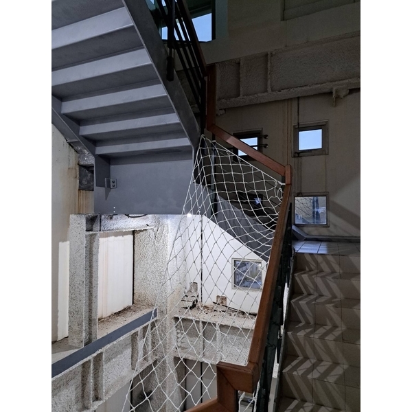 基隆市議會-樓梯防護網