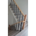 安裝木樓梯扶手 - 天梯實業有限公司